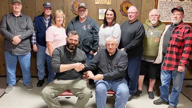 Legion elects officers, presents 60-year award