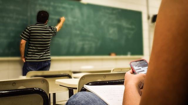 TAS: No cell phones this school year